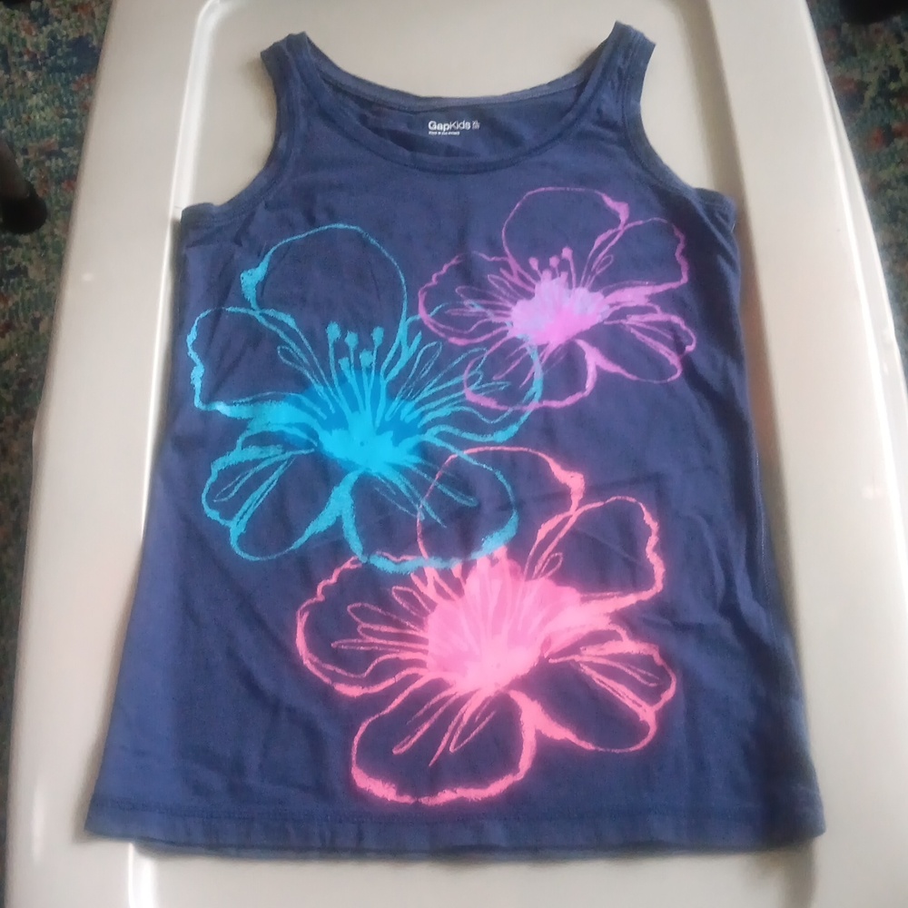 Gap navy tank top with floral graphic design